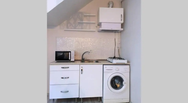 Small Istanbul Apartment Semi basement floor