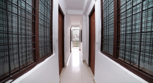 SPOT ON 66981 Mahi Home Stay