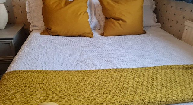 Immaculate 3-bed House With Free Parking in Bolton, Забронировать Отель Отели Англии 3 звезды, 3*