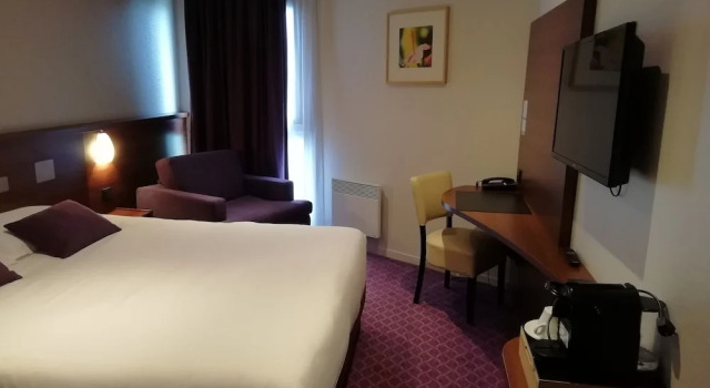 Трёхместный номер Premium Brit Hotel Tours Sud - Le Cheops