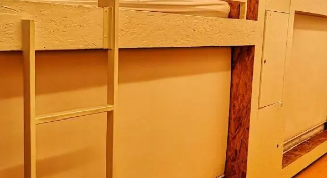 Кровать в общем номере (мужской номер) Pastelhouse hostel