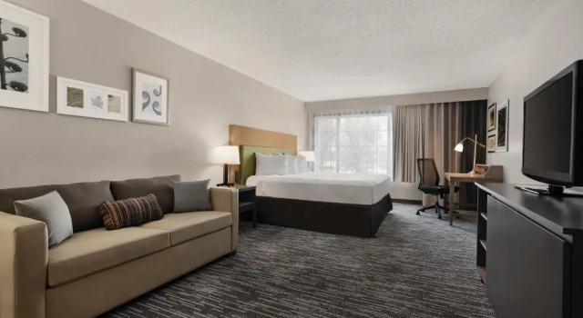 Люкс Country Inn & Suites by Radisson, Detroit Lakes