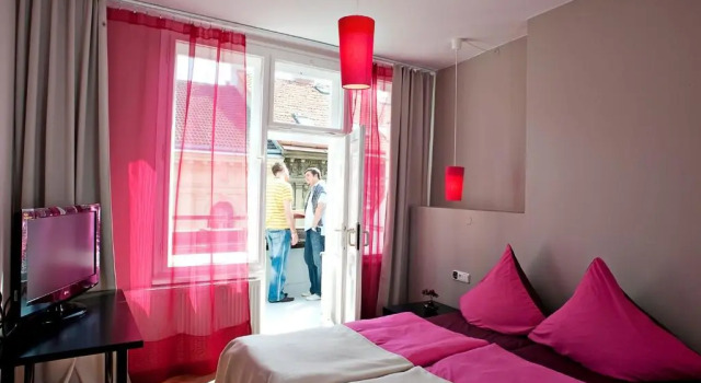 Двухместный номер с балконом Hotel PurPur