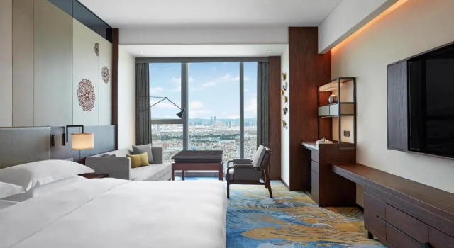Двухместный номер Deluxe с видом на город Sheraton Kunming
