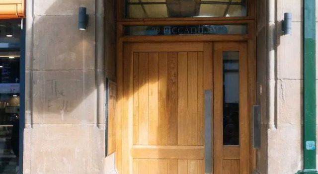 Gorgeous & Centrally Located 2BD Flat, Manchester!