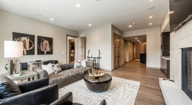 Premium Junior Three Bedroom 3 Apartment Hotel by Redawning, Varaa Huoneisto Deer Valley 