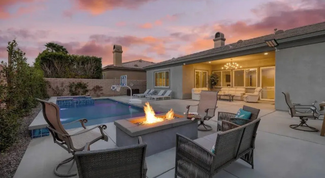 Коттедж Gated Terra Lago Escape With Private Pool, Hot Tub, Outdoor Kitchen and Lounge