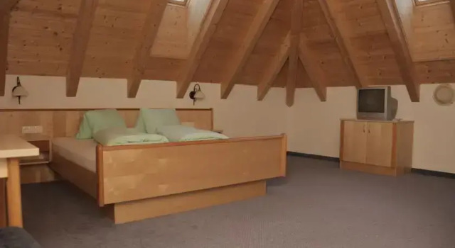 Hotel Apart Alpenschlössl, Rezerwuj Hotel Hotele w Tyrol z parkingiem, Parking