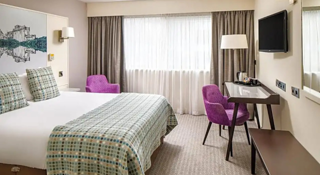 Номер Classic Mercure Swansea Hotel