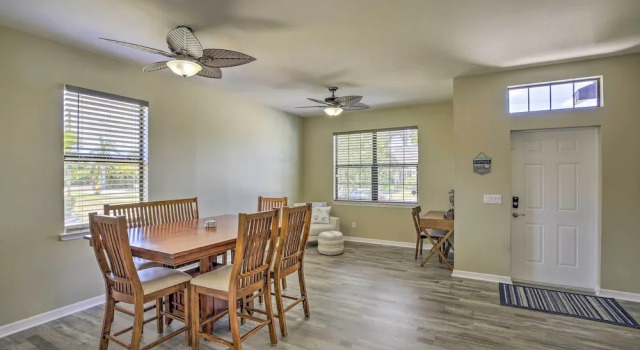 Pool & Lanai: Centrally Located Cape Coral Home
