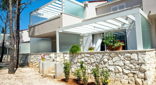 Zaton Apartment With Shared Pool, Buchen Sie Ferienwohnung Zaton Gespanschaft Zadar