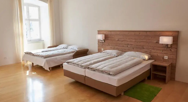 Четырёхместный номер Standard Klosterhotel Kreuz