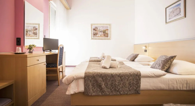 Номер Deluxe с балконом Hotel More