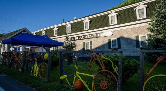 Seacrest Inn, Забронировать Отель Нью-Шорхэм Остров Блок, рядом с Sachem Pond Wildlife Refuge