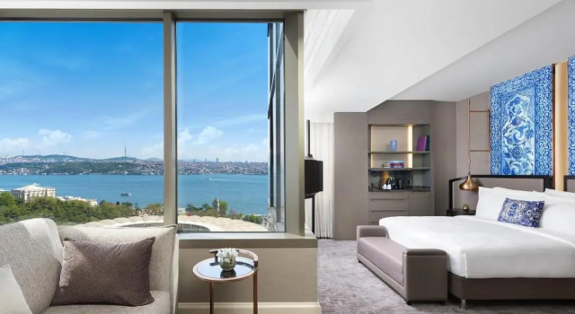 Номер Premium с видом на Босфор The Ritz-Carlton, Istanbul at the Bosphorus