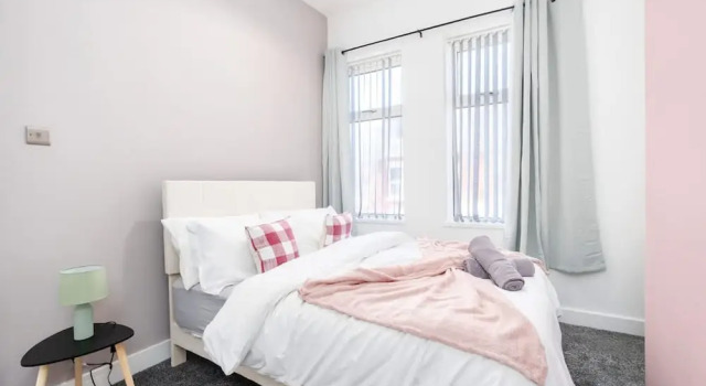 Perfect Booking Stylish 3 Bed Family Home, Забронировать Дом для отпуска Виллы Донкастер, рядом с Музей и художественная галерея Донкастера, Вилла