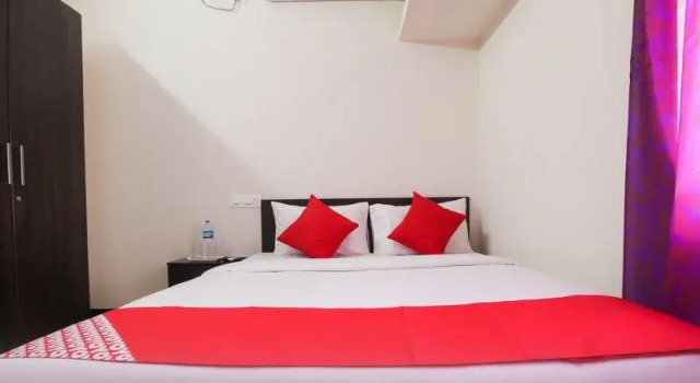OYO 43975 Honey Residency