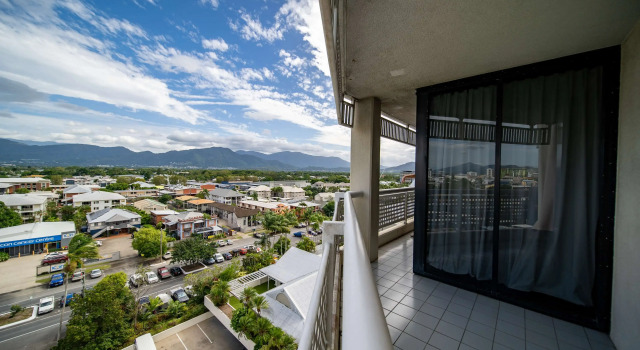 Двухместный номер Standard с видом на горы Rydges Esplanade Resort Cairns