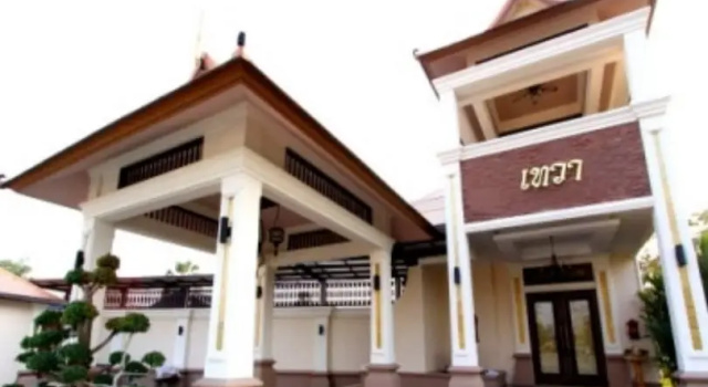 Pretty Resort Hotel and Spa(พริตตี้ รีสอร์ท โฮเต็ล แอนด์ สปา), Забронировать Курортный отель Отели Нонтхабури с парковкой, Парковка