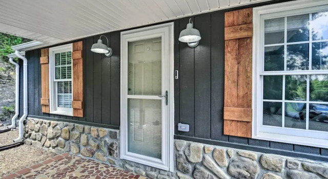 Коттедж Updated Bristol Retreat ~ 2 Miles to Downtown!