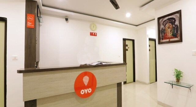 OYO 10507 Hotel Platinum, Забронировать Отель Отели штата Махараштры с завтраком, Завтраки