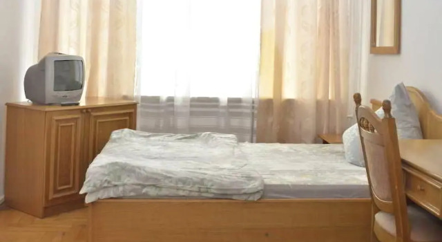 Guest Rooms of Executive Tax Service, Prenota Affittacamere Oryavchyk 