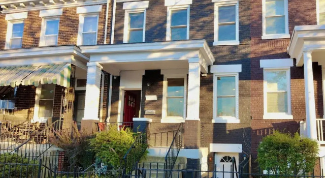 Pretty in Petworth-walkable to Metro & Restaurants, Забронировать Дом для отпуска Вашингтон Округ Колумбия
