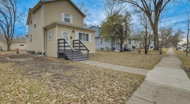 Коттедж Dog-friendly Home < 1 Mi to Downtown Fargo!