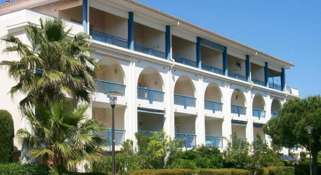 Appartement Le Lavandou, 2 pièces, 4 personnes - FR-1-251-411