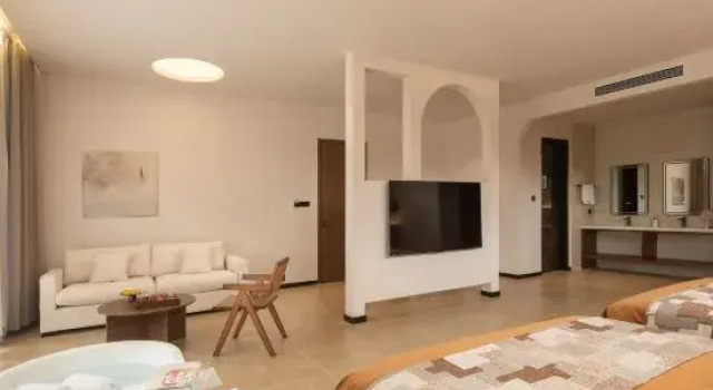 Люкс Dunhuang Qiyu Banshe Homestay