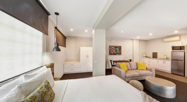 Студия Superior Moonlight Bay Apartments