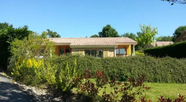 Вилла с красивым видом из окна Residence Chateau de Barbet