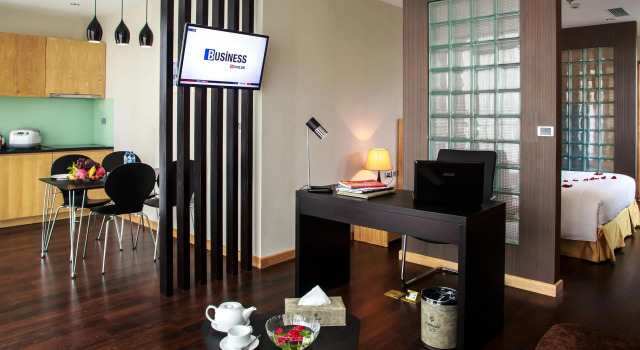 Кровать в общем номере Parkside Sunline Hotel