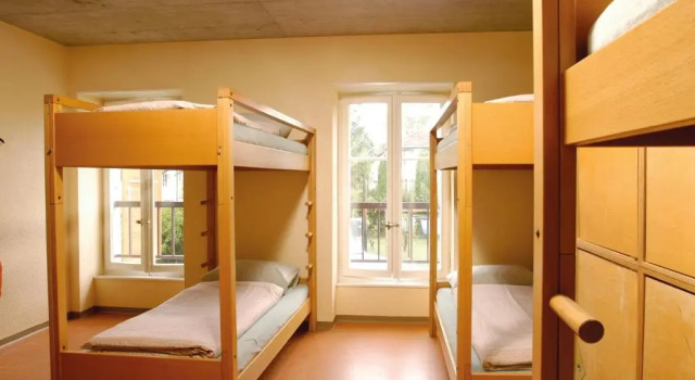 Шестиместный номер Standard Avenches Youth Hostel