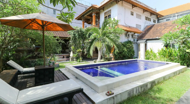 Номер Deluxe The Legian Mas Beach Inn