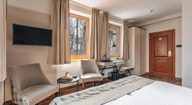Двухместный номер Standard Hotel Batory