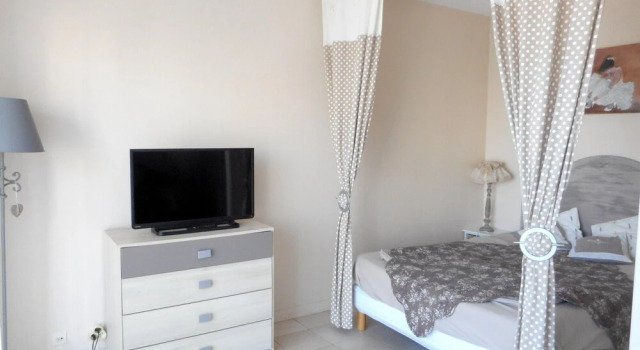 Apartment With one Bedroom in Mandelieu-la-napoule, With Wonderful Mou, Забронировать Апартаменты/квартира Манделье-ла-Напуль Mimosa Road