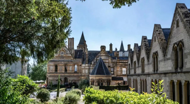 Ettington Park Hotel, Stratford-upon-Avon, Забронировать Отель Стратфорд-апон-Эйвон Уорикшир