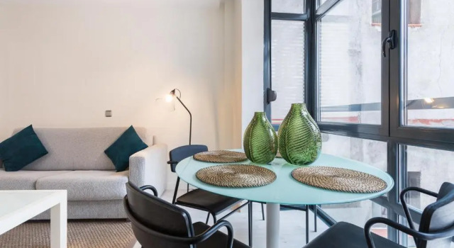 Апартаменты Отель limehome Madrid Calle de la Paloma