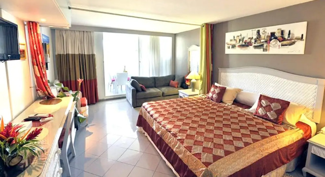 Studio in Le Gosier, with Wonderful Sea View, Furnished Terrace And Wifi - 10 M From the Beach, Rezerwuj Apartament Le Gosier Grande-Terre