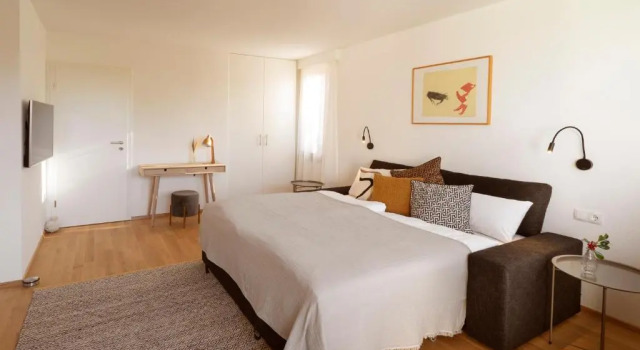 Haus4Zimmer mit Seeblick - einfacher Luxus, pur, Book Hotel Hotels in Vorarlberg with Parking, Parking
