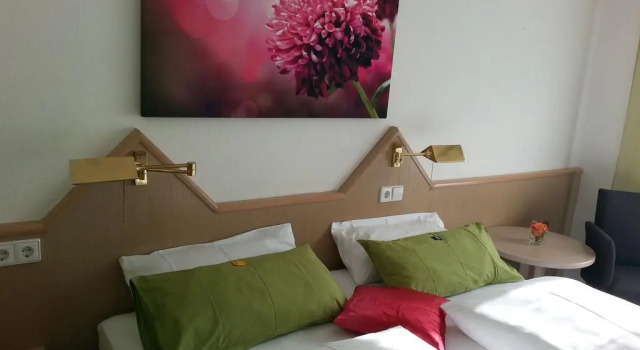 Hotel Garni Sand, Забронировать Отель Тюбинген Баден-Вюртемберг