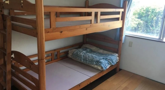 Minami Onna Tropical, Забронировать Гостевой дом Отели Онна с парковкой, рядом с Парк Onna Seaside Park Nabii Beach, Парковка