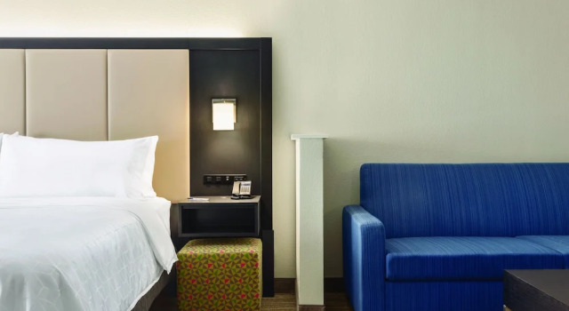 Номер Standard Holiday Inn Express Hotel & Suites Lawton-Fort Sill by IHG