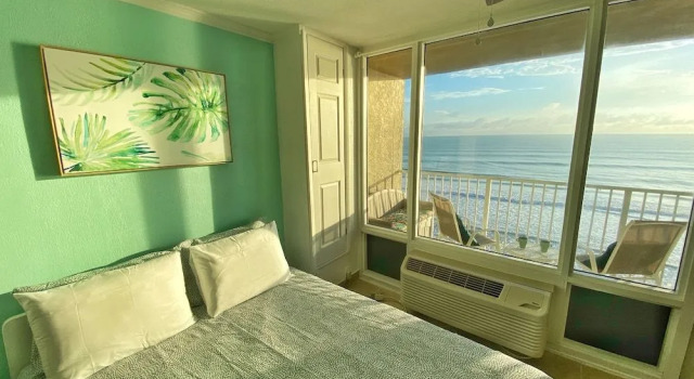 Pirates Cove Resort Studios, Забронировать Курортный отель Дейтона-Бич Daytona Beach Area, рядом с Пресвитерианская церковь Westminster By The Sea