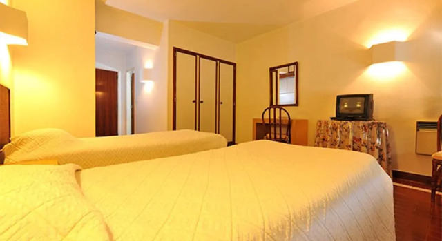 Sobral Vila Apartamentos, Varaa Huoneisto Sobral de Monte Agraco Oeste