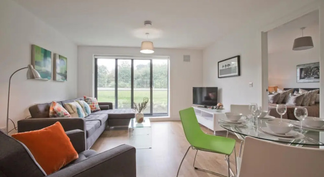 2 Bed Apartment - Great for Conference stays!