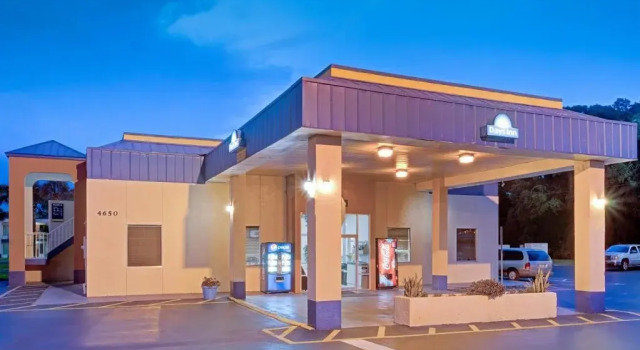 Days Inn Sanford, จอง โรงแรม แซนฟอร์ด North Orlando