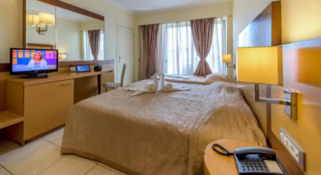 Двухместный номер Standard Manousos City Hotel