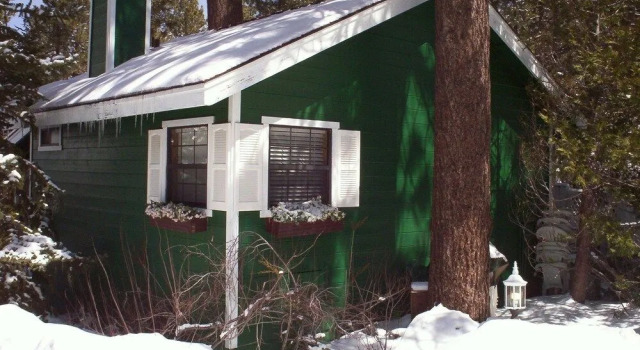 Big Bear Manor Spa Cabins, Varaa Lomakeskus Hotellit Big Bear Lake pysäköinnillä, Pysäköinti